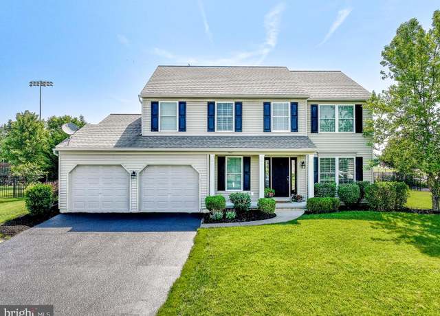 Property at 350 Sweetwater Dr, Palmyra, PA 17078, 4 beds, 2.5 baths