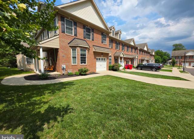 Property at 2736 Keebler Ct, Willow Grove, PA 19090, 3 beds, 2.5 baths
