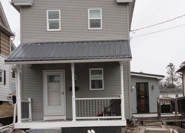 Property at 142 Hanover St, Northumberland, PA 17857, 3 beds, 1.5 baths