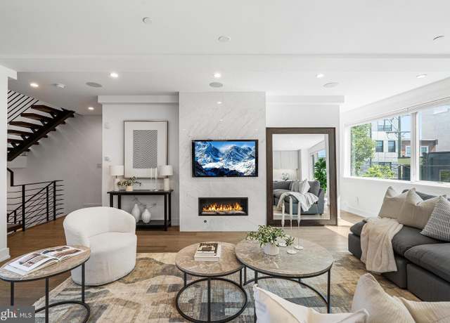 Property at 618 S Clarion St, Philadelphia, PA 19147, 4 beds, 5 baths