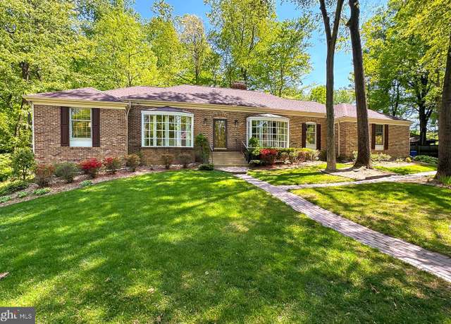 Property at 5313 Black Oak Dr, Fairfax, VA 22032, 4 beds, 3 baths