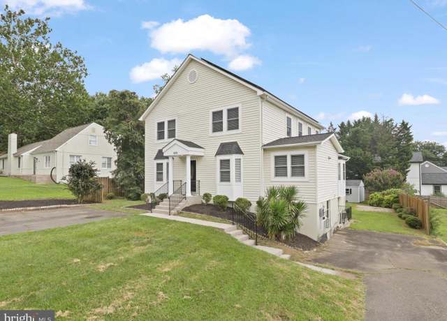 Property at 4415 Roberts Ave, Annandale, VA 22003, 4 beds, 4.5 baths