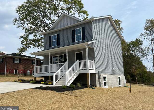 Property at 407 Crim Dr, Strasburg, VA 22657, 3 beds, 2.5 baths