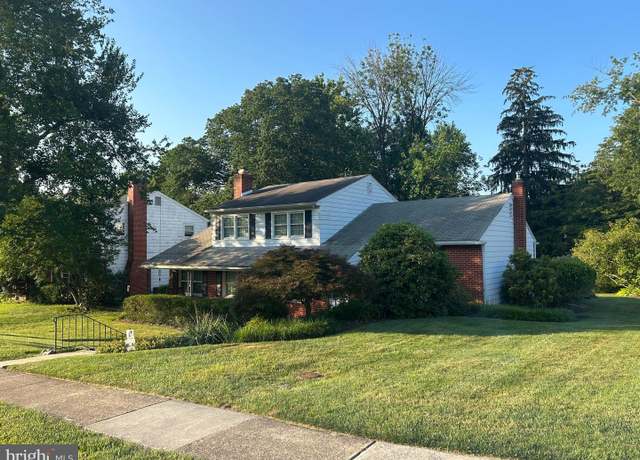 Property at 2521 Turnstone Dr, Wilmington, DE 19805, 4 beds, 2 baths