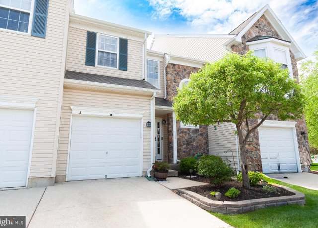 Property at 14 Wyndham Ct, Bordentown, NJ 08505, 3 beds, 2.5 baths
