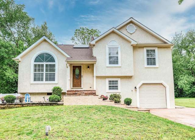 Property at 804 Rosetree Dr, Williamstown, NJ 08094, 4 beds, 3 baths