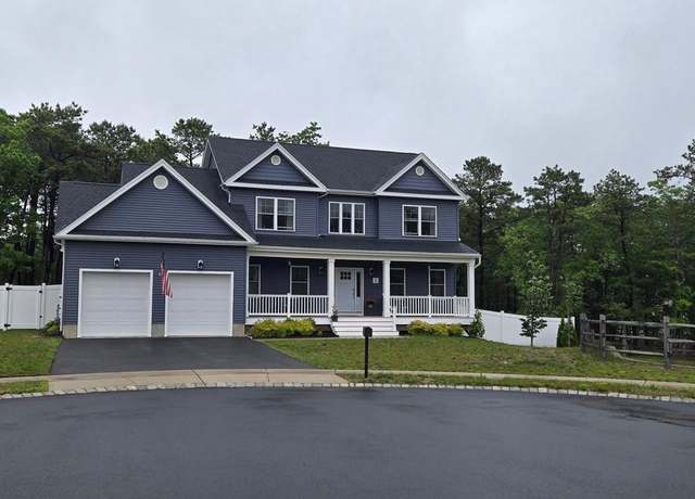 Property at 2 Molly Ct, Barnegat, NJ 08005, 3 beds, 2.5 baths