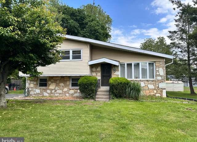 Property at 123 N 2nd Street Pike, Churchville, PA 18966, 4 beds, 2.5 baths