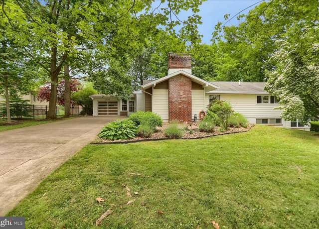 Property at 1134 William St, State College, PA 16801, 3 beds, 2 baths
