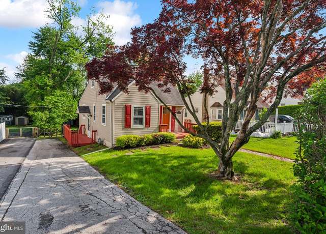 Property at 909 Old Lancaster Rd, Berwyn, PA 19312, 3 beds, 2 baths