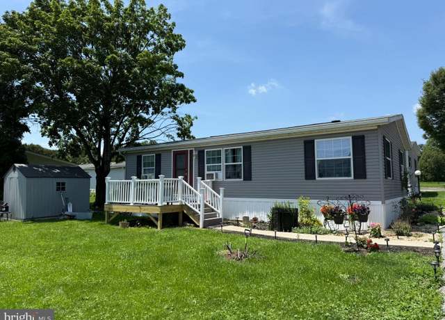 Property at 22 Vintage Ln, Honey Brook, PA 19344, 3 beds, 2 baths