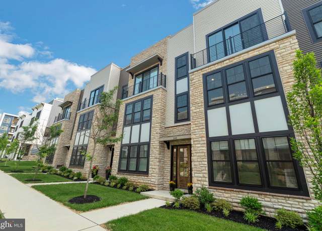 Property at 341 Horseshoe Trl, Newtown Square, PA 19073, 3 beds, 3.5 baths