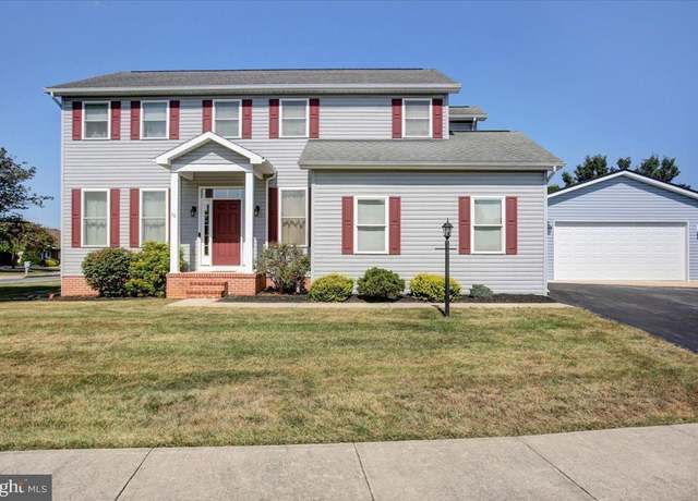 Property at 30 Parkwood Drive Dr, Greencastle, PA 17225, 3 beds, 2.5 baths