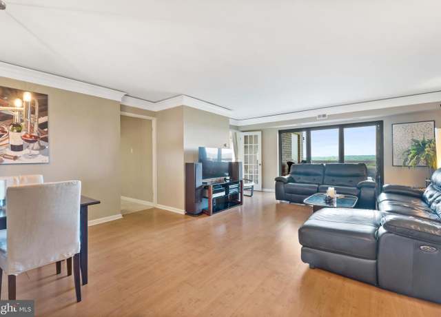 Property at 203 Yoakum Pkwy #1605, Alexandria, VA 22304, 2 beds, 2 baths