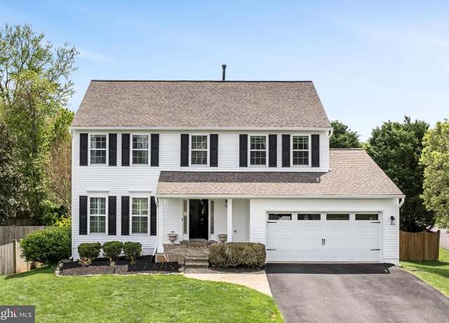 Property at 6919 Sharpsburg Dr, Centreville, VA 20121, 5 beds, 3.5 baths