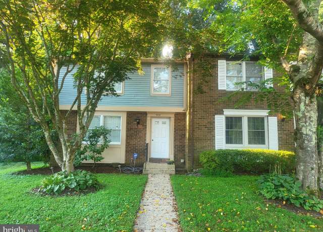 Property at 5838 High Bluff Ct, Burke, VA 22015, 3 beds, 2.5 baths