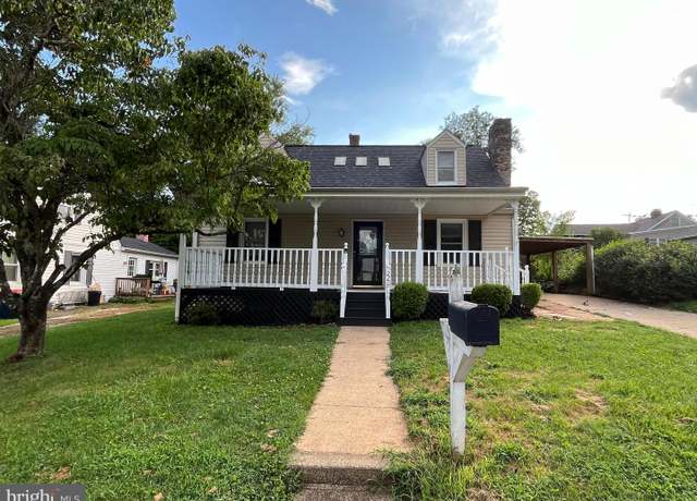 Property at 220 S Blue Ridge Dr, Orange, VA 22960, 4 beds, 2 baths