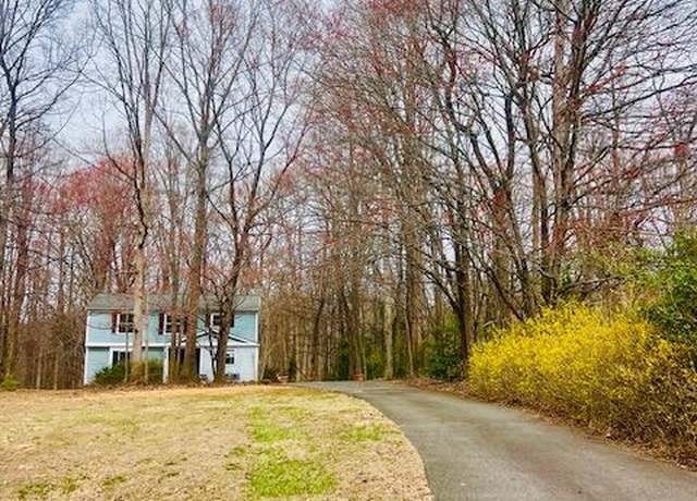 Property at 8032 Gracie Dr, Manassas, VA 20112, 6 beds, 4 baths