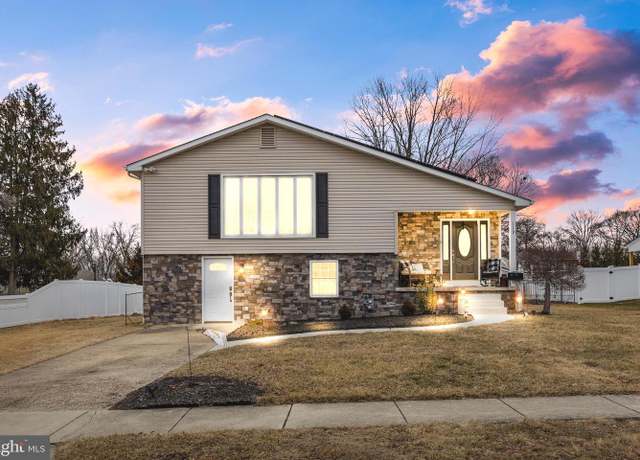 Property at 119 Linda Ave, Delran, NJ 08075, 4 beds, 2.5 baths