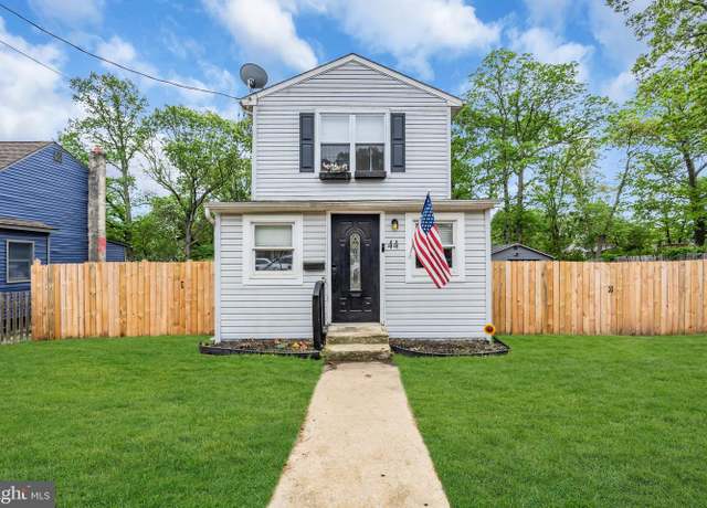 Property at 44 E 4th Ave, Pine Hill, NJ 08021, 2 beds, 1.5 baths