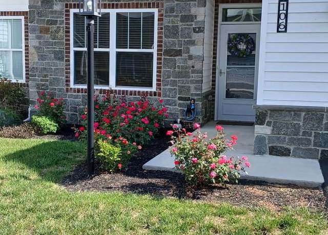 Property at 106 Cardinal Dr, Shippensburg, PA 17257, 2 beds, 2.5 baths