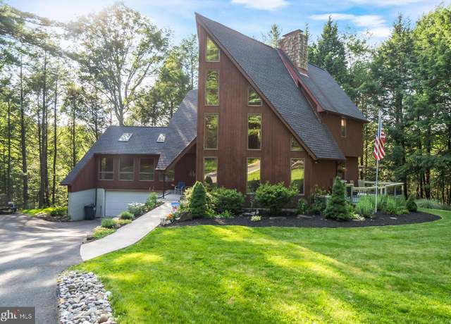 Property at 175 Balsam Way, Palmerton, PA 18071, 3 beds, 2.5 baths