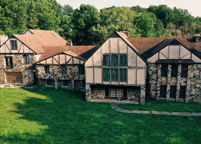 Property at 9 Ivy Ln, Glen Mills, PA 19342