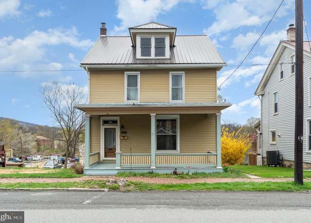Property at 348 N 4th St, Newport, PA 17074, 3 beds, 1.5 baths