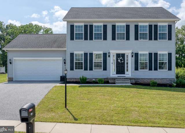 Property at 100 Clover Run, Abbottstown, PA 17301, 5 beds, 3.5 baths