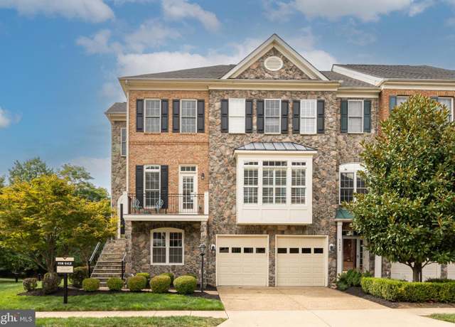 Property at 43688 Lees Mill Sq, Leesburg, VA 20176, 5 beds, 4.5 baths