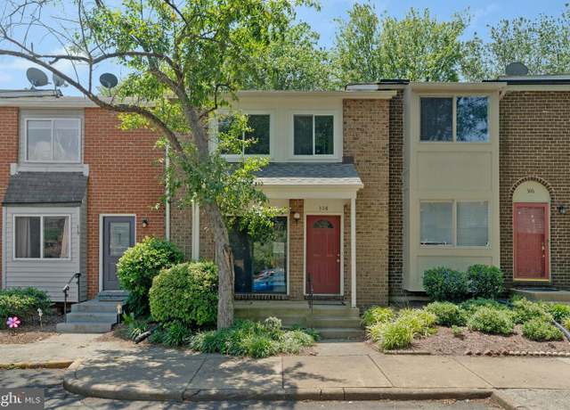 Property at 308 Sanderson Dr, Sterling, VA 20164, 3 beds, 2.5 baths