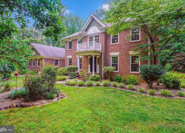 Property at 20561 Woodcock Ct, Leesburg, VA 20175, 4 beds, 3.5 baths