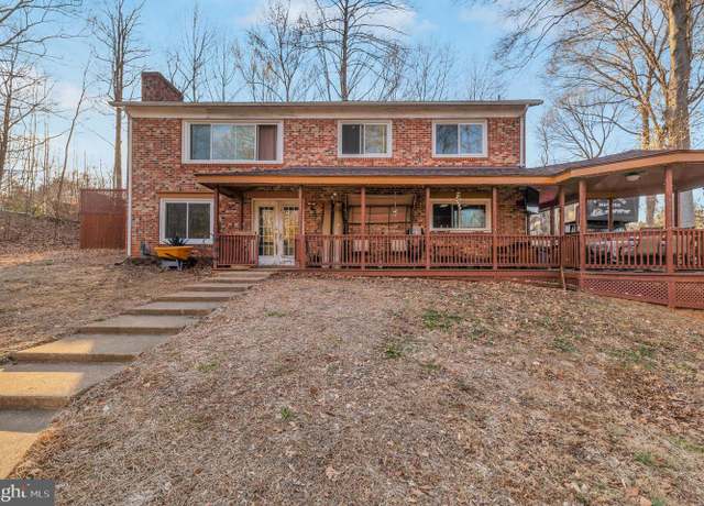 Property at 15090 Jonah Cove Pl, Woodbridge, VA 22193, 5 beds, 2 baths