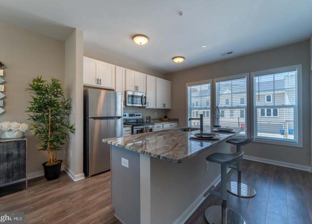 Property at 456 Woodcrest Dr SE Unit B, Washington, DC 20032, 3 beds, 2.5 baths