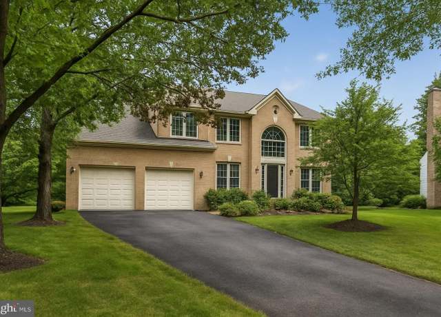 Property at 10 Climbing Rose Ct, Rockville, MD 20850, 4 beds, 3.5 baths