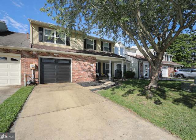 Property at 130 Banwell Ln, Mount Laurel, NJ 08054, 3 beds, 2.5 baths