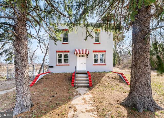 Property at 145 Oxford Ave, Gloucester City, NJ 08030, 4 beds, 2.5 baths