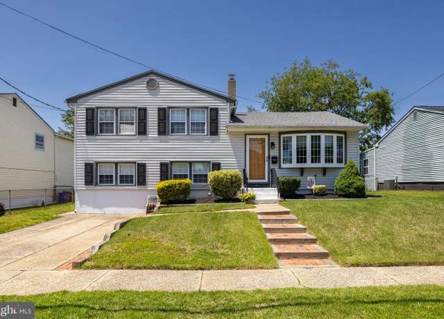 Property at 355 Maple Ave, Gloucester City, NJ 08030, 3 beds, 1.5 baths
