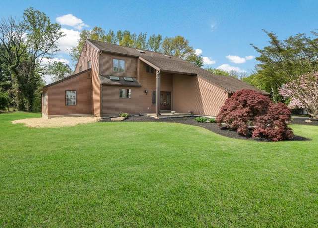 Property at 618 Old Middletown Rd S, Media, PA 19063, 4 beds, 2.5 baths