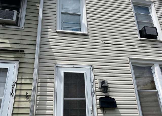 Property at 217 Federal St, Lebanon, PA 17042, 2 beds, 2 baths