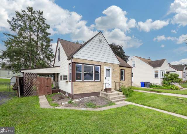 Property at 583 Wilson St, Pottstown, PA 19464, 2 beds, 1 bath