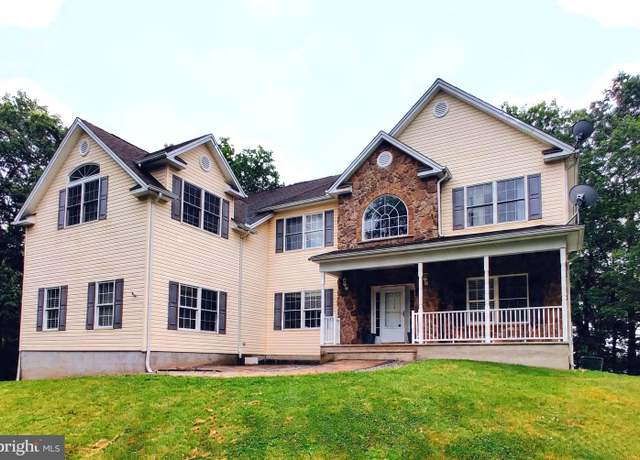 Property at 114 Hilda Ct, East Stroudsburg, PA 18301, 7 beds, 4 baths