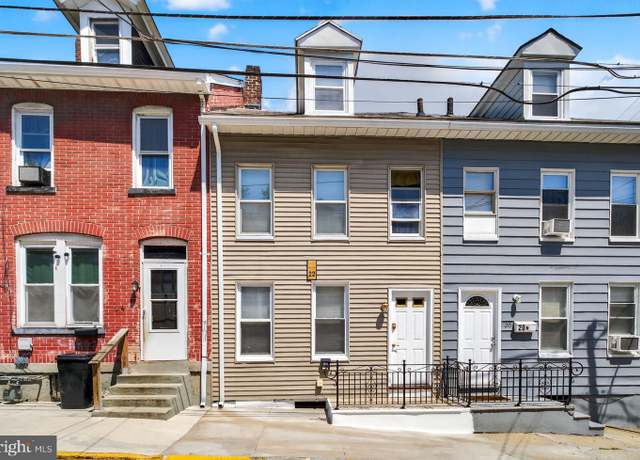 Property at 22 N Warren St, Easton, PA 18042, 3 beds, 1 bath