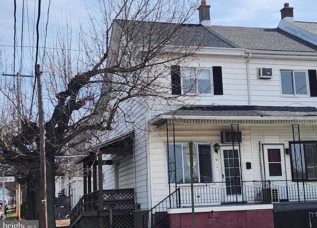 Property at 201 S Poplar St, Mount Carmel, PA 17851, 2 beds, 2 baths