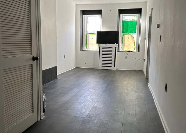 Property at 917 W Somerset St, Philadelphia, PA 19133, 3 beds, 2 baths