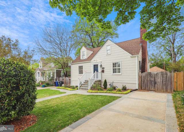 Property at 5133 25th Pl N, Arlington, VA 22207, 4 beds, 2 baths