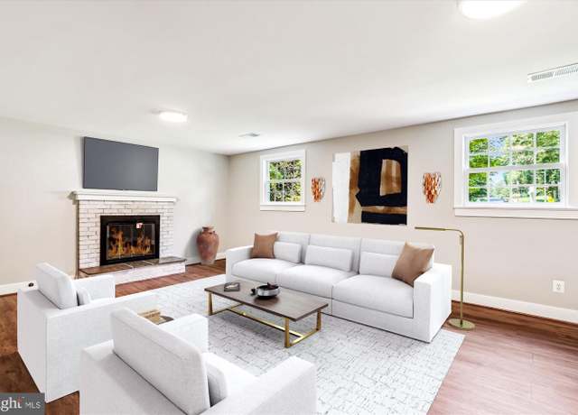 Property at 4711 Pontiac Dr, Annandale, VA 22003, 5 beds, 3 baths