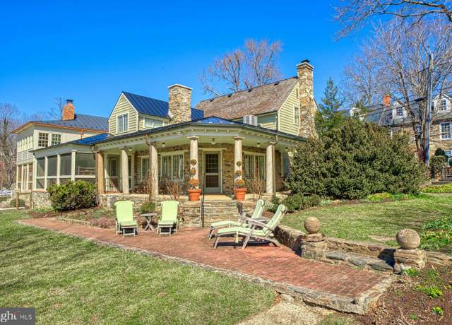 Property at 40139 Main St, Waterford, VA 20197, 4 beds, 2.5 baths