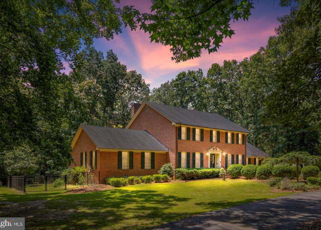 Property at 100 W River Bend Rd, Fredericksburg, VA 22407, 5 beds, 3.5 baths