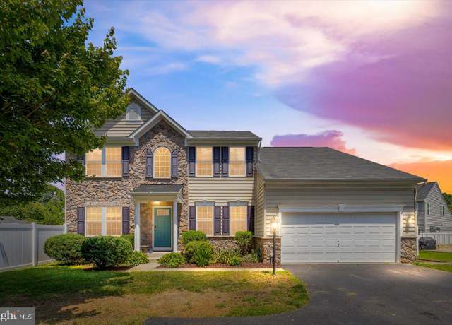 Property at 7 Kettlebrook Ct, Stafford, VA 22556, 5 beds, 4 baths